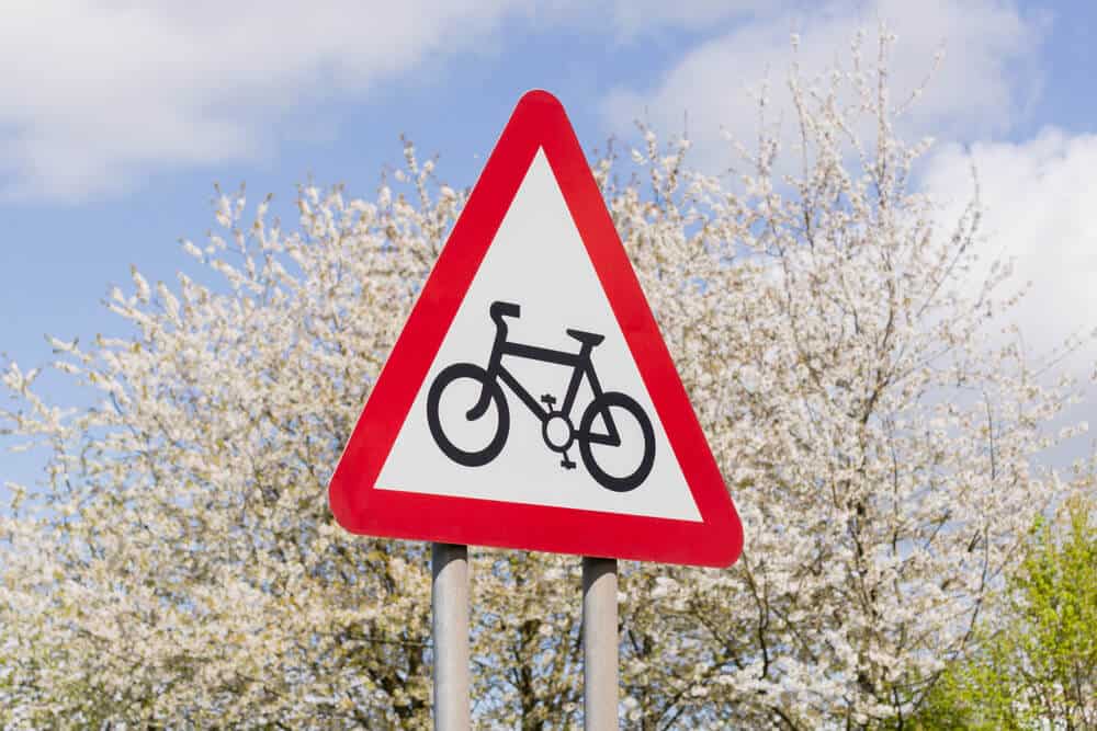 highway code cycle lanes